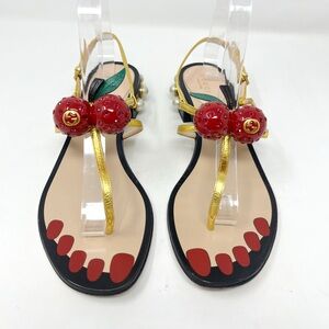 Gucci Gold Leather Hatsumomo Cherry Thong Sandals Pearls GG Flat size 38